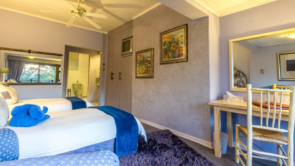 Joern'S Gaestehaus Mbombela Extérieur photo