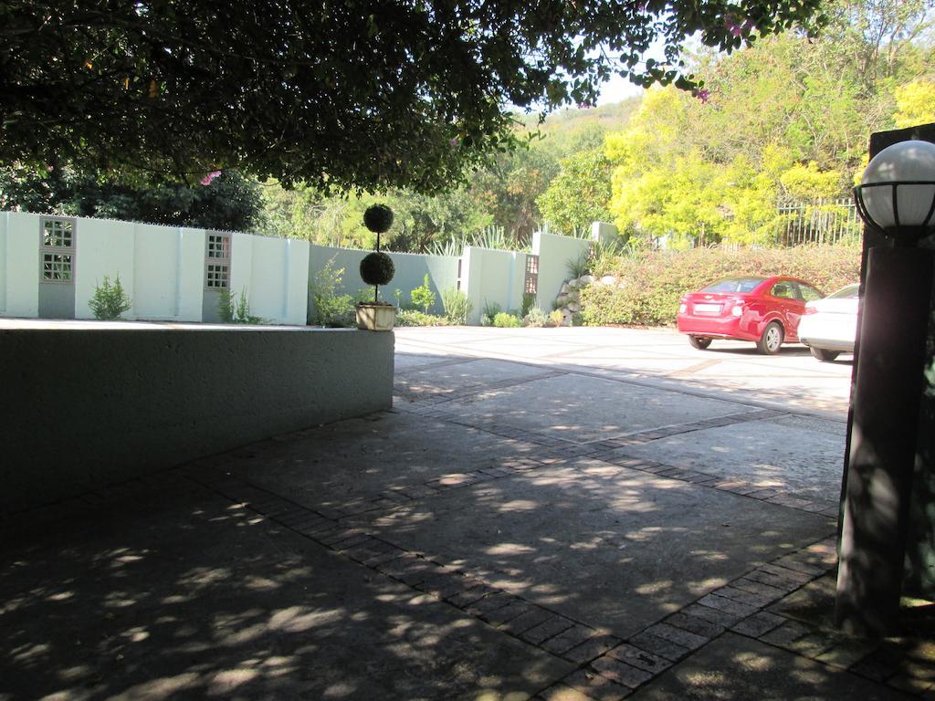 Joern'S Gaestehaus Mbombela Chambre photo