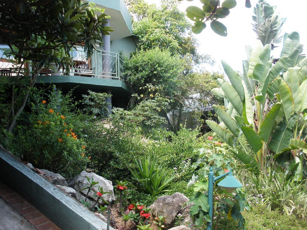 Joern'S Gaestehaus Mbombela Chambre photo